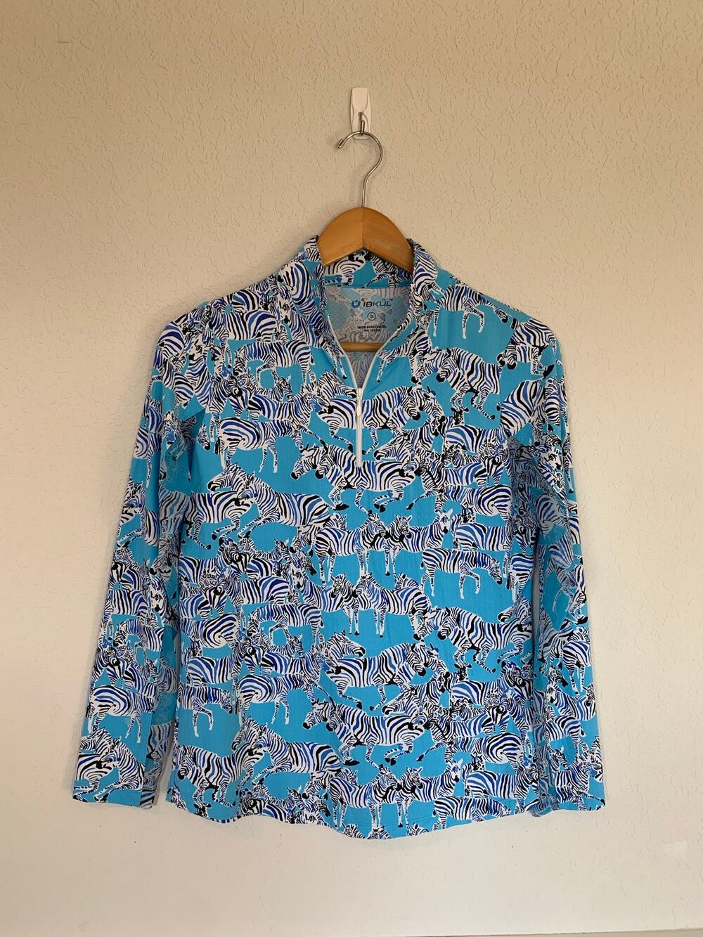 Ibkul Blue Zebra Print Half Zip UPF Protection Long Sleeve Size Small